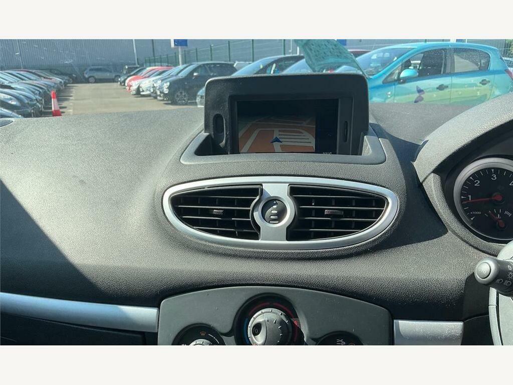 Renault Clio Expression Black #8