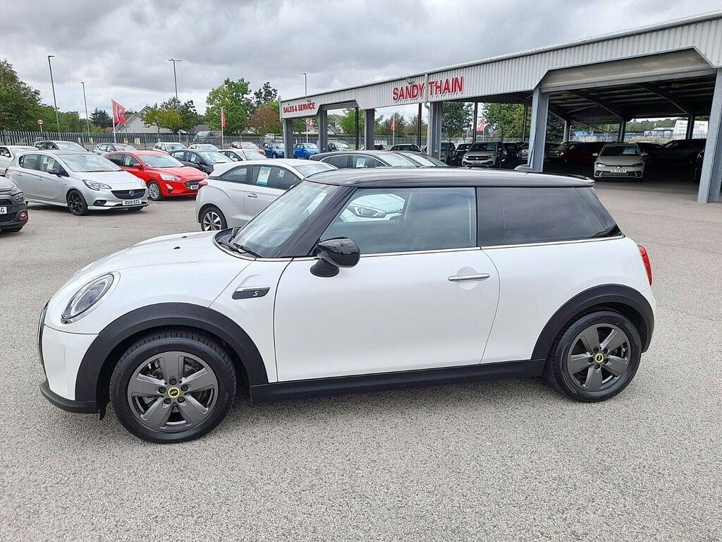 Mini Hatch Cooper S 135Kw 35Kwh 18033 Mile NG23WPV Black #4