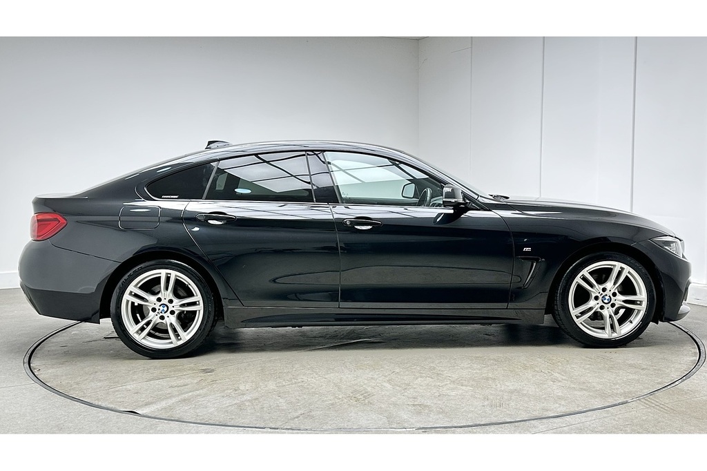 BMW 4 Series Gran Coupe 420D M Sport Black #4
