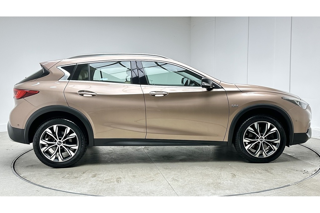 Infiniti QX30 D Premium Tech GM18YAS  #4