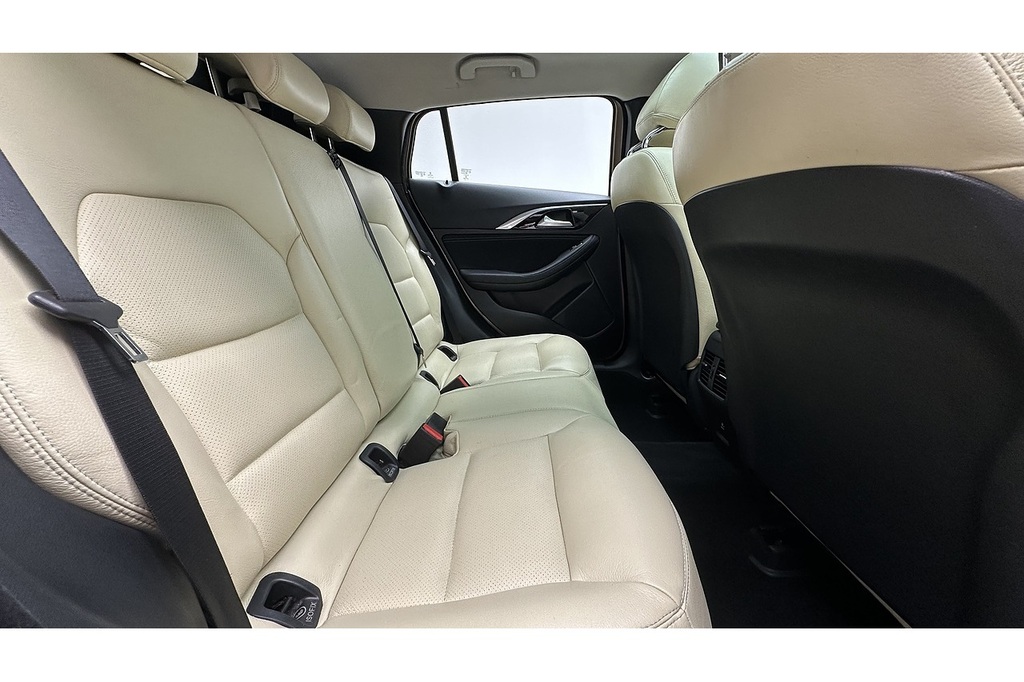 Infiniti QX30 Luxe Tech D Grey #25