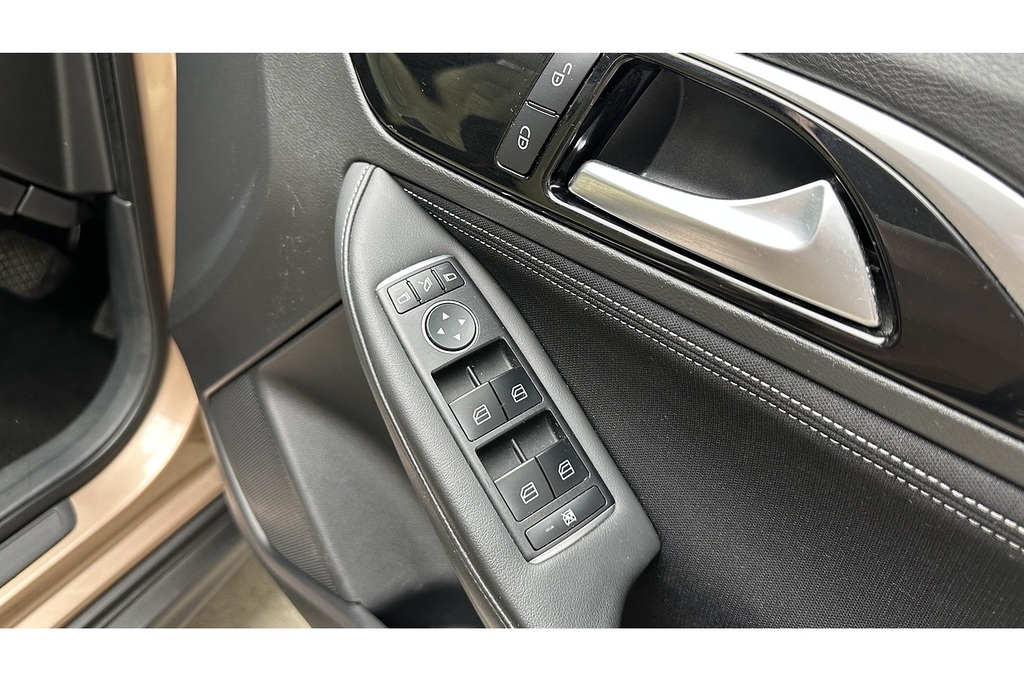 Infiniti QX30 Luxe Tech D Grey #33