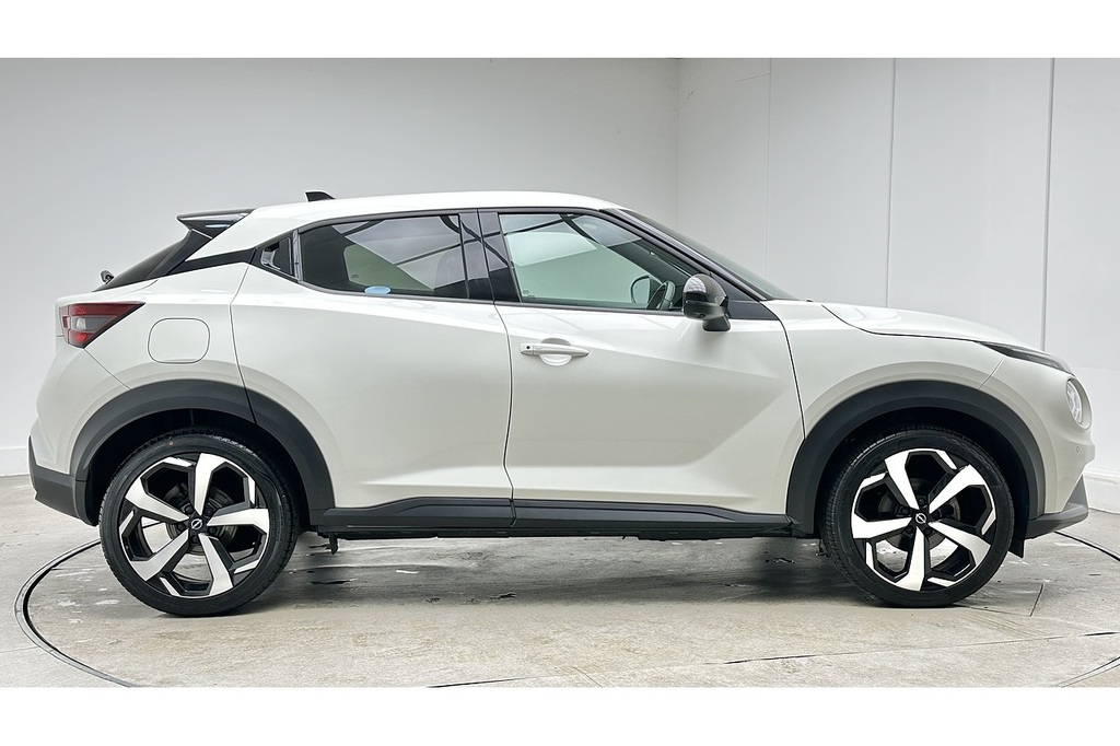 Nissan Juke Dig-t Tekna NL72KXA White #4