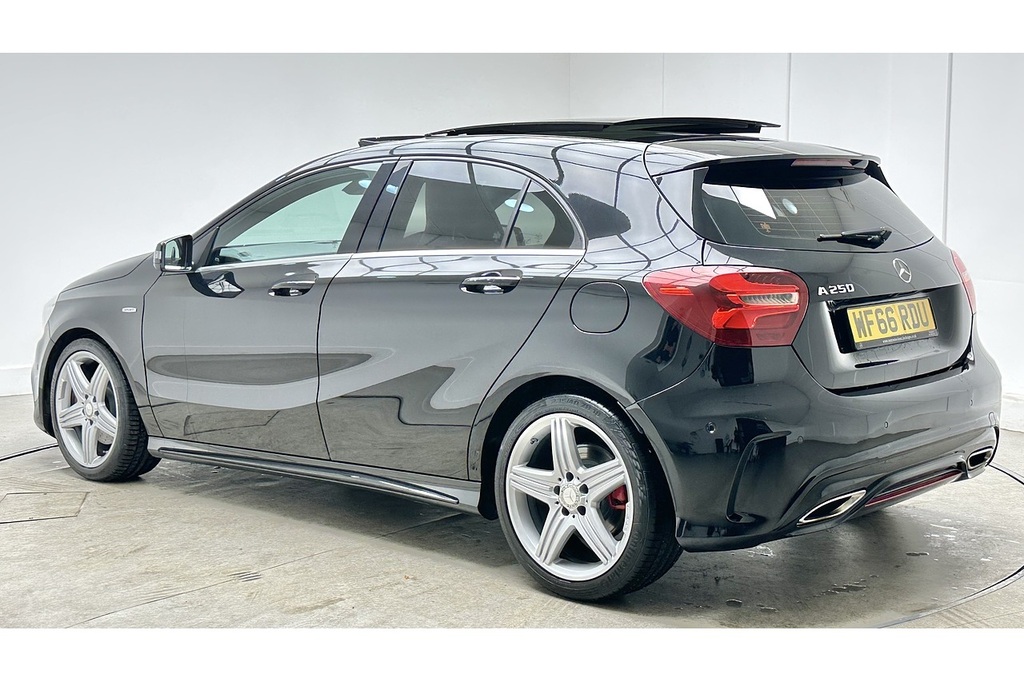 Mercedes-Benz A Class A250 Amg Black #5