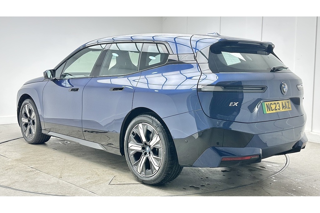 BMW iX 40 M Sport Blue #5