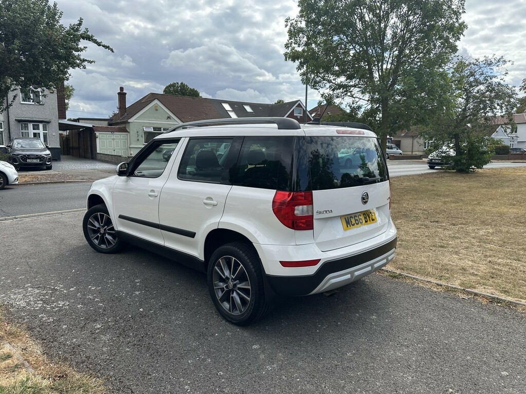 Skoda Yeti Suv 1.2 Tsi Se Drive 201766 White #6