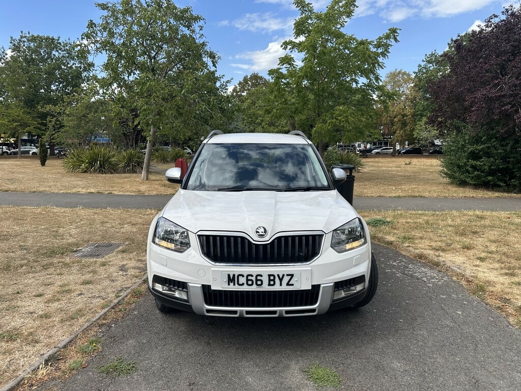 Skoda Yeti Suv 1.2 Tsi Se Drive 201766 White #2
