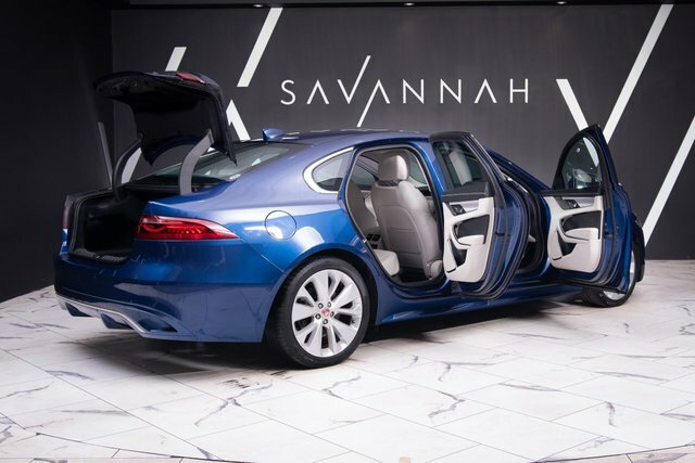 Jaguar XF 2022 2.0 P250i R-dynamic Se Saloon WN72UKR Blue #5