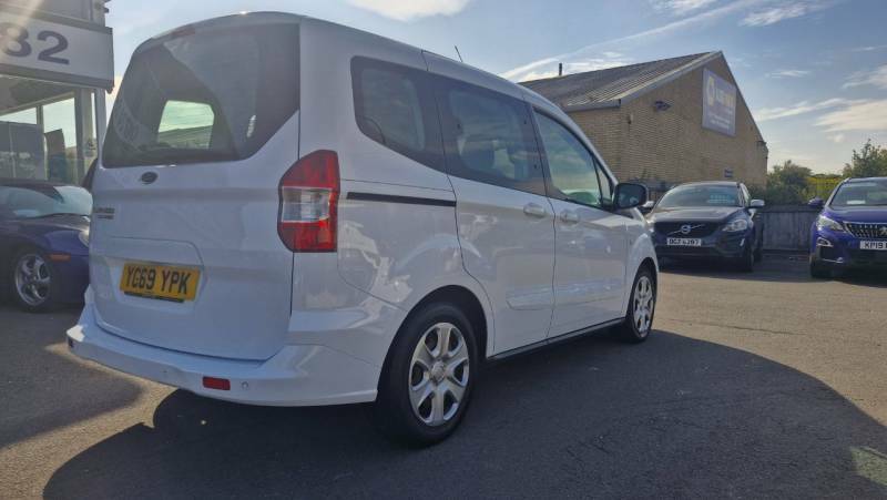Ford Tourneo Courier 1.0 Ecoboost Zetec - 2019 69 White #4