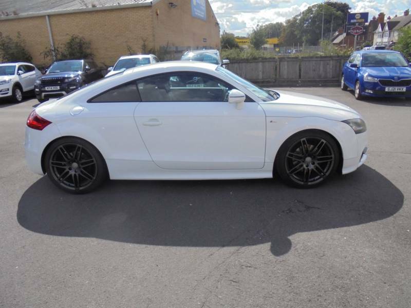 Audi TT 2.0 Tdi Quattro Black Edition White #5