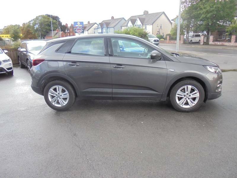 Vauxhall Grandland X 1.5 Turbo D Se Grey #5