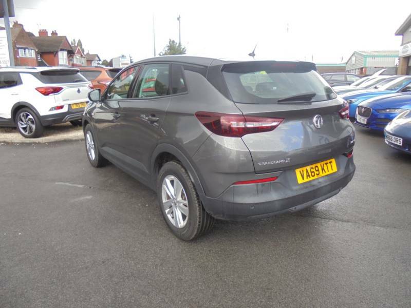 Vauxhall Grandland X 1.5 Turbo D Se Grey #3