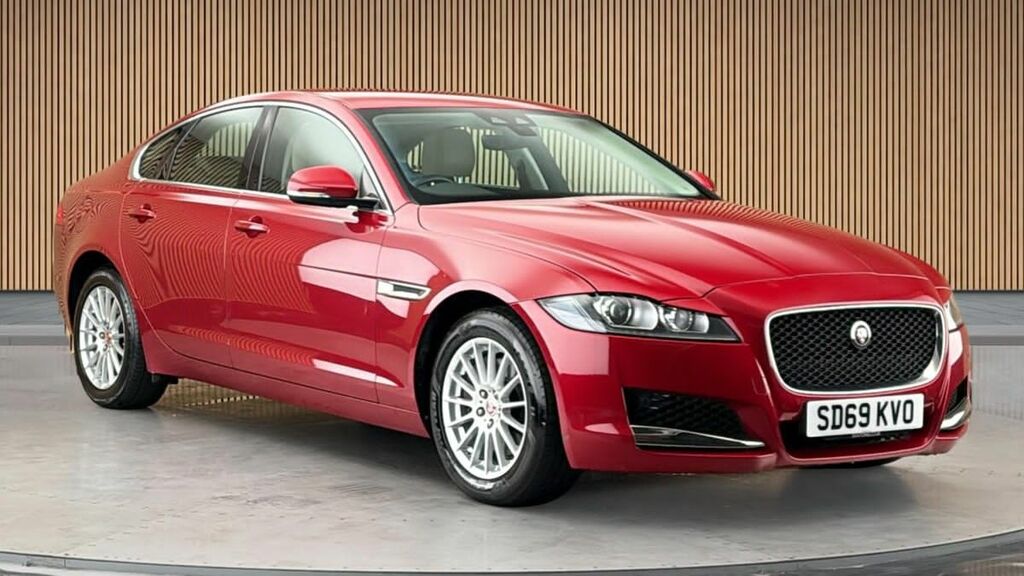 Jaguar XF 2.0I Prestige Gpf Saloon Euro 6 S Red