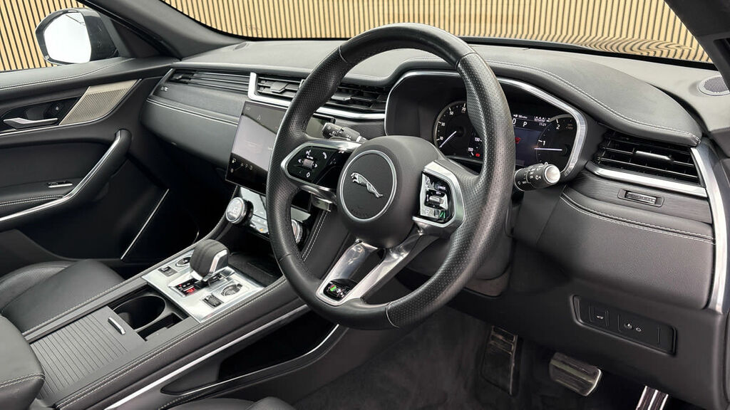 Jaguar F-Pace 2.0 D200 Mhev R-dynamic Black Suv EY72XSF  #5
