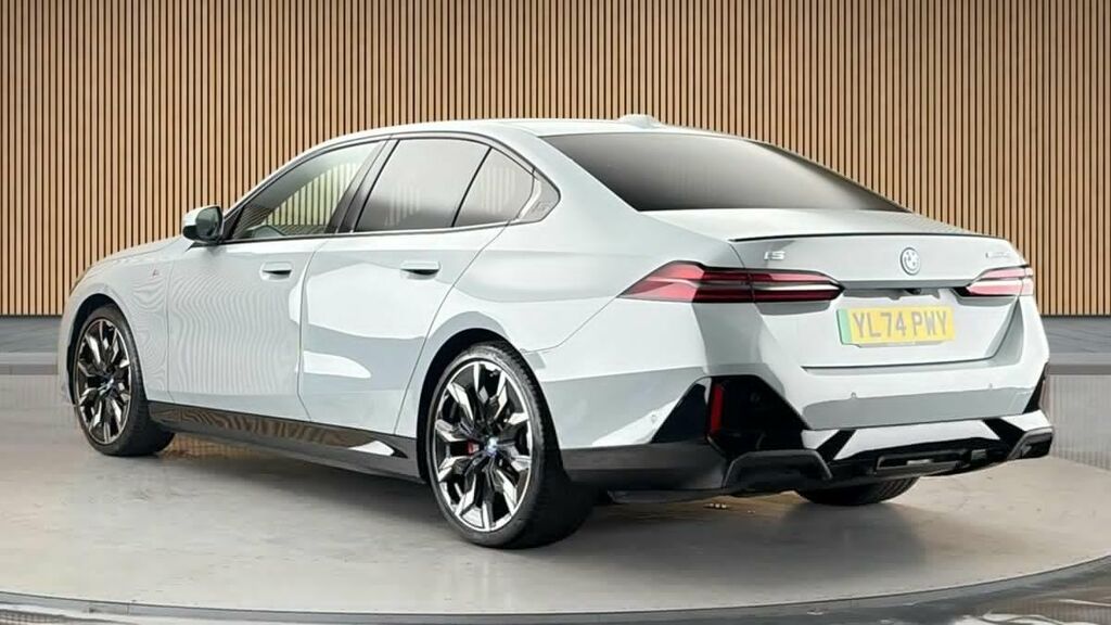 BMW i5 40 83.9Kwh M Sport Pro Saloon Ed Grey #2