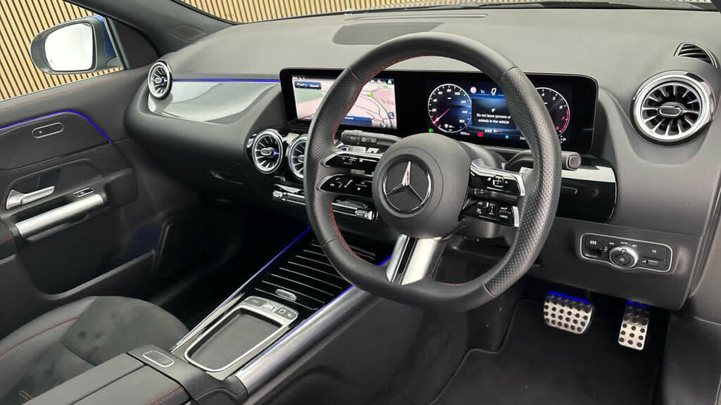 Mercedes-Benz GLA Class 1.3 Gla200h Mhev Amg Line Executive Suv Petr Blue #4