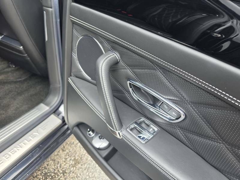 Bentley Flying Spur 6L Null Blue #28
