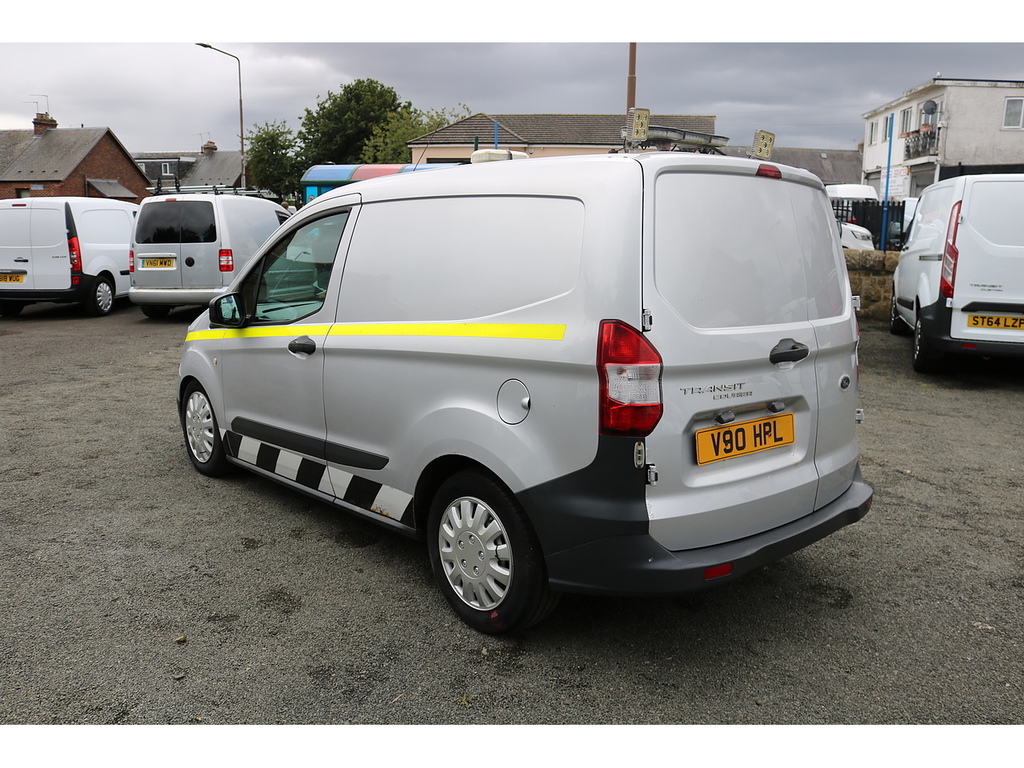 Ford Transit Courier Base Tdci V90HPL Silver #5