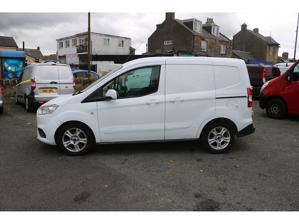 Ford Transit Courier Limited SD71MRU White #4