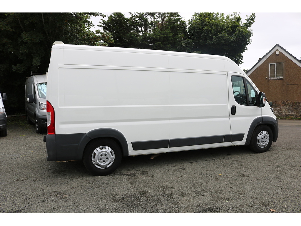 Peugeot Boxer Panel Van Red #10