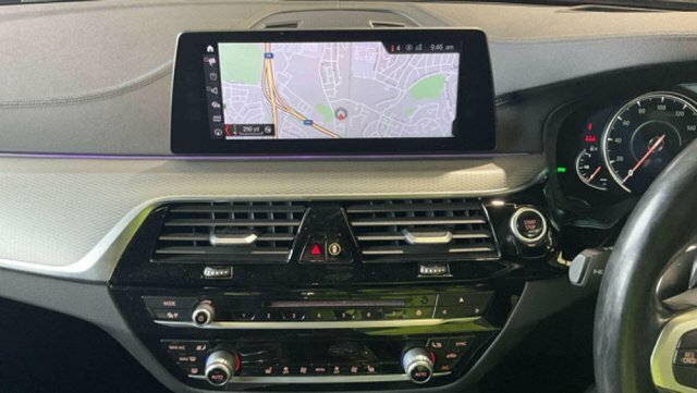 BMW 5 Series 520D M Sport White #8