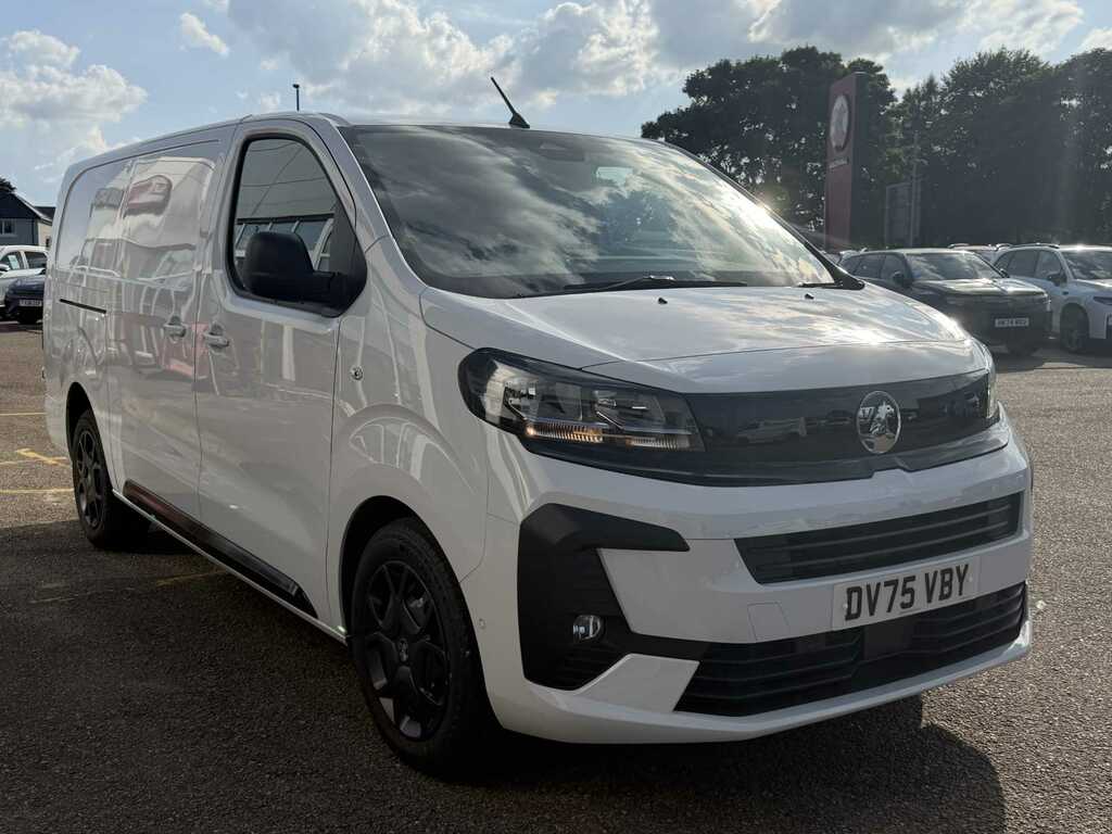 Vauxhall Vivaro Pro Xl DV75VBY
