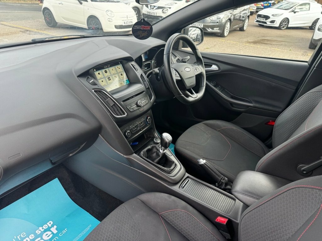Ford Focus 1L St-line MD67NLN Black #3