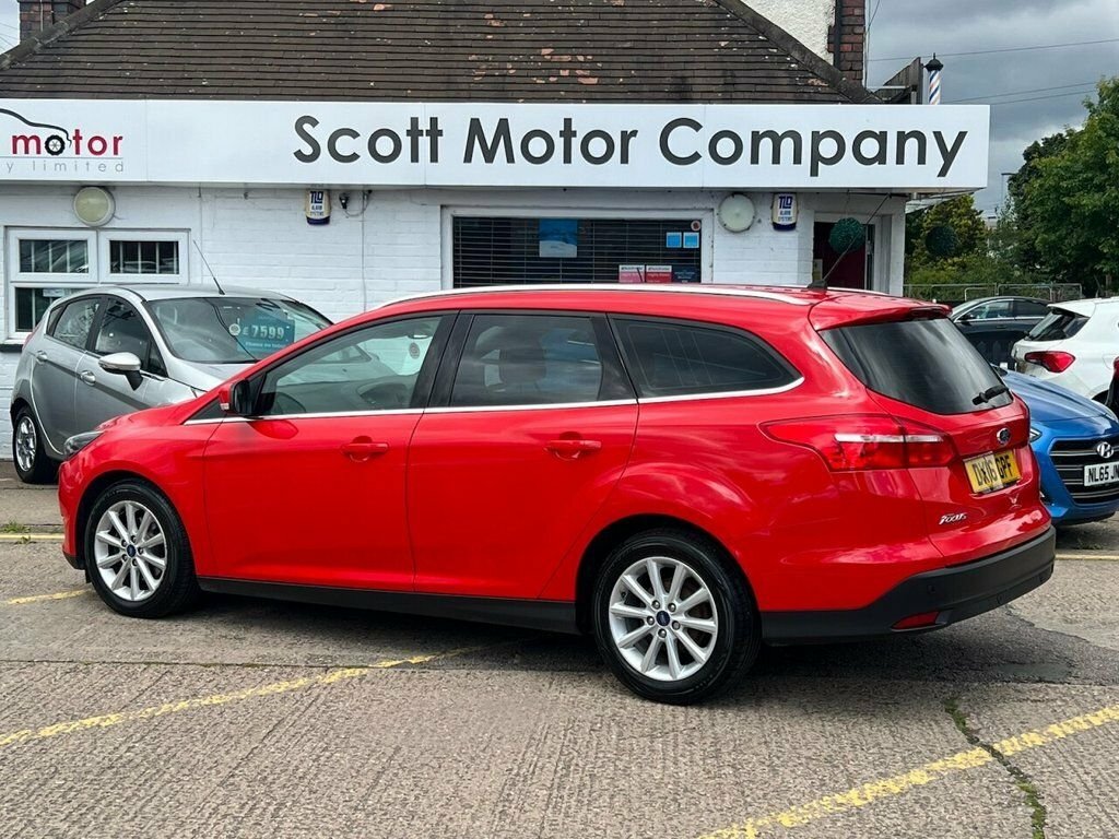 Ford Focus 1.6L Titanium Red #2