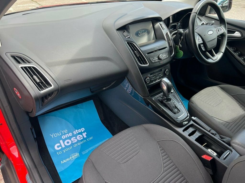 Ford Focus 1.6L Titanium Red #3