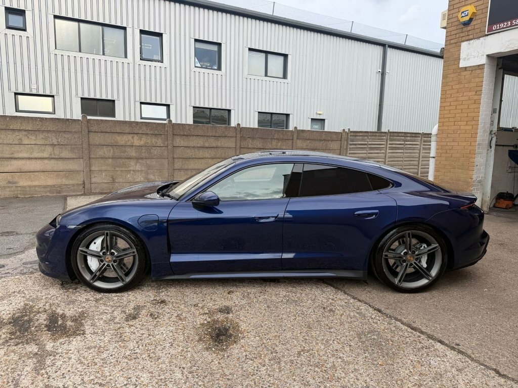 Porsche Taycan Saloon Blue #5