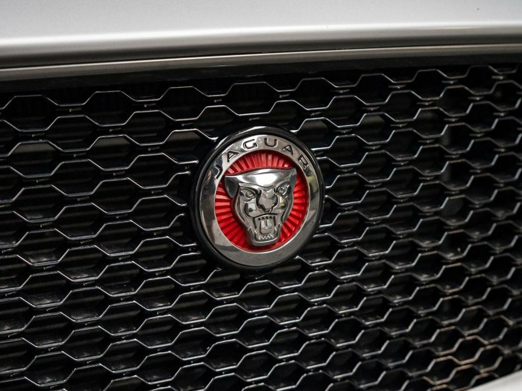 Jaguar F-Pace 3L S YC16WUP Silver #4