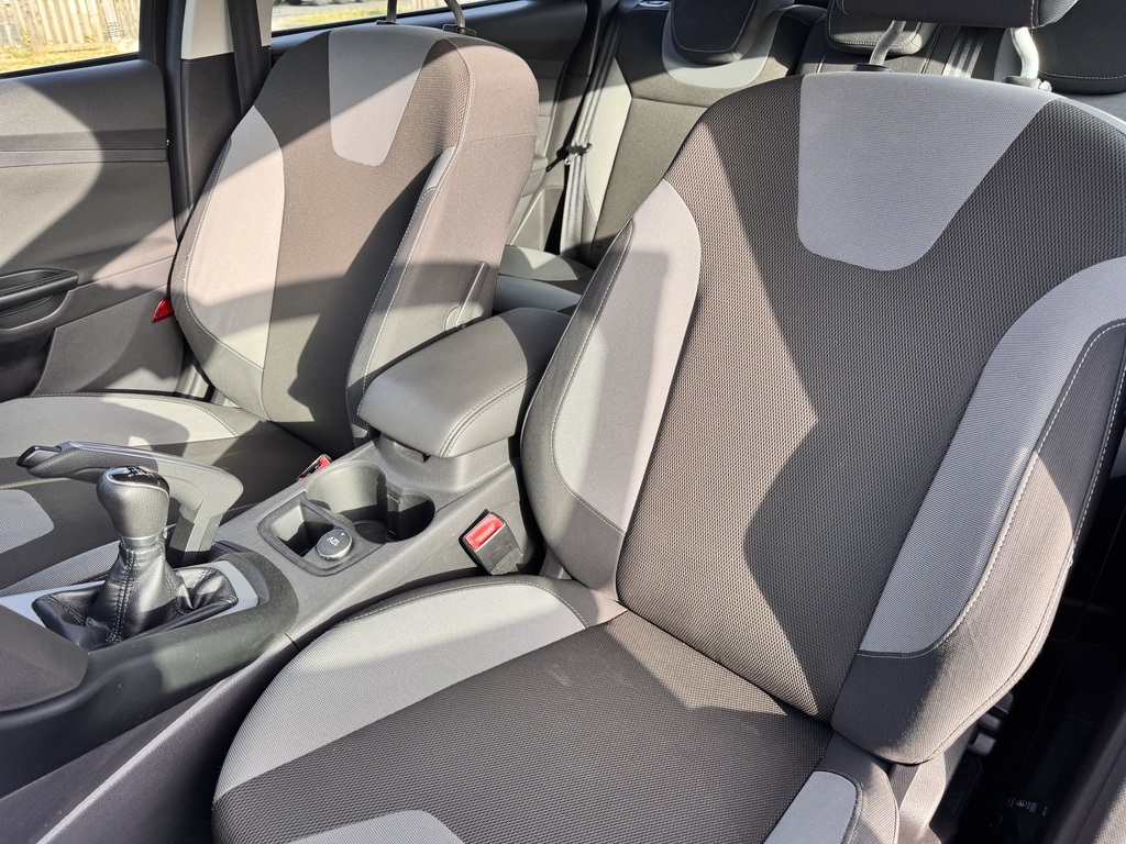 Ford Focus Active Blue #6