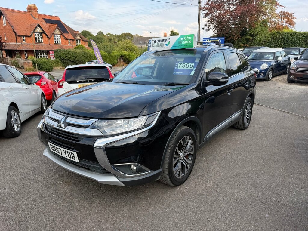 Mitsubishi Outlander 2.2 Di-d 3 Suv 4Wd Euro 6 147 Ps DN67YDB Black #3