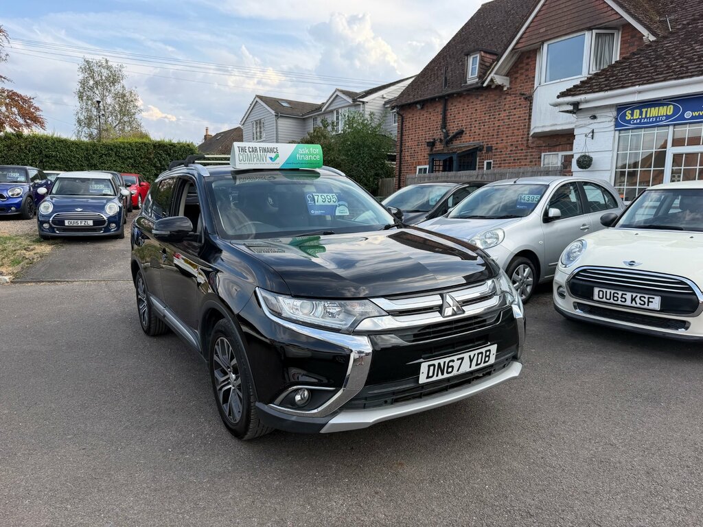 Mitsubishi Outlander 2.2 Di-d 3 Suv 4Wd Euro 6 147 Ps Black