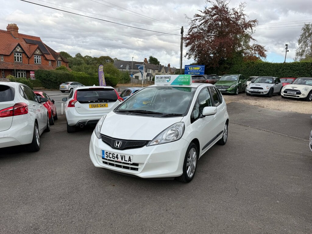 Honda Jazz 1.4 I-vtec Es Plus Hatchback Cvt Euro 5 White #3