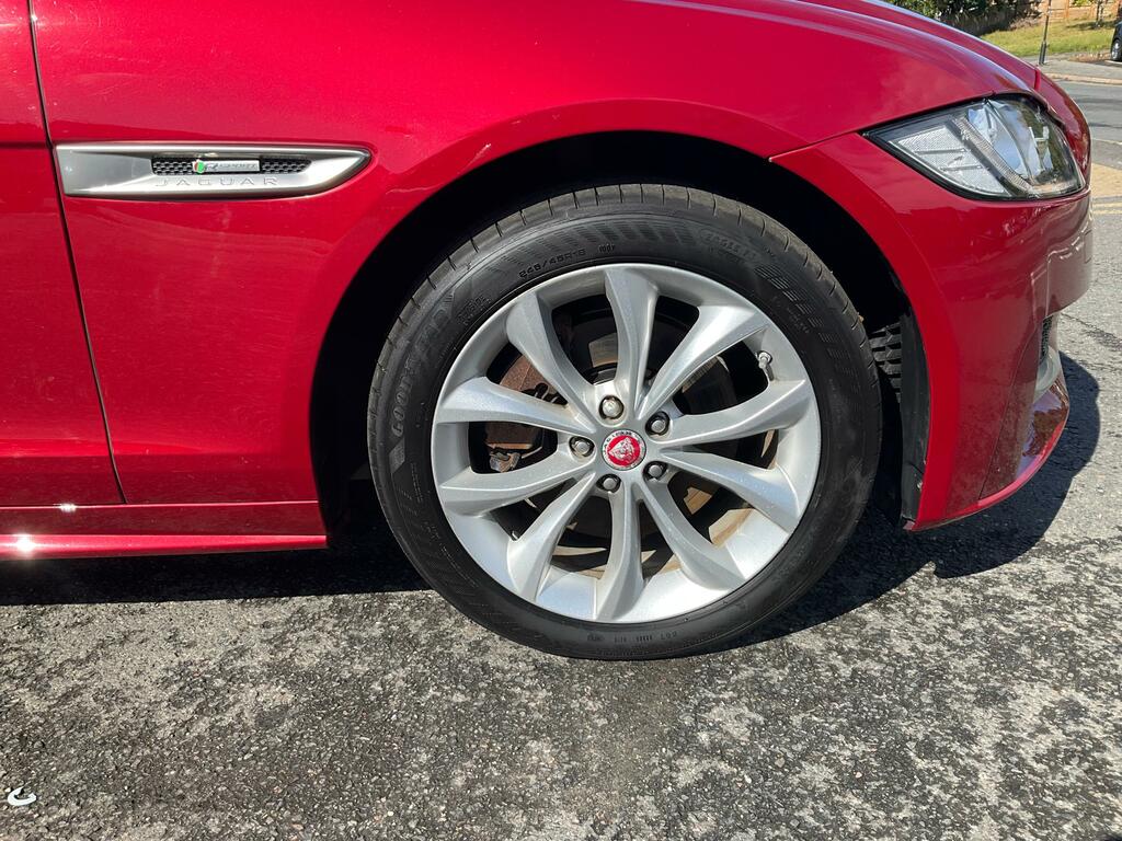 Jaguar XF 2.0D R-sport Saloon Euro 6 Ss Red #4