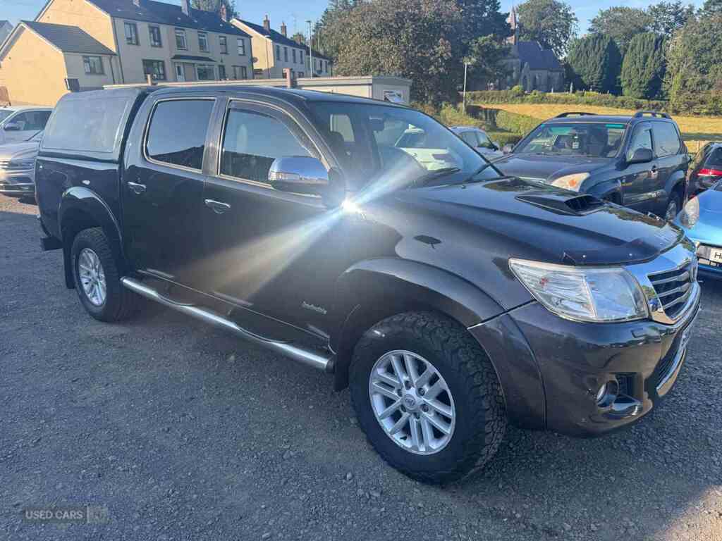 Toyota HILUX Invincible Dcab Pick Up 3.0 D-4d 4Wd 171