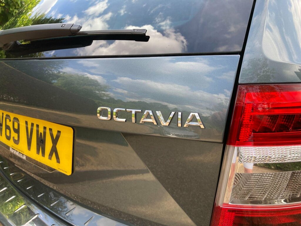 Skoda Octavia 1.5 Tsi Act Se L Euro 6 Ss KV69VWX Grey #6