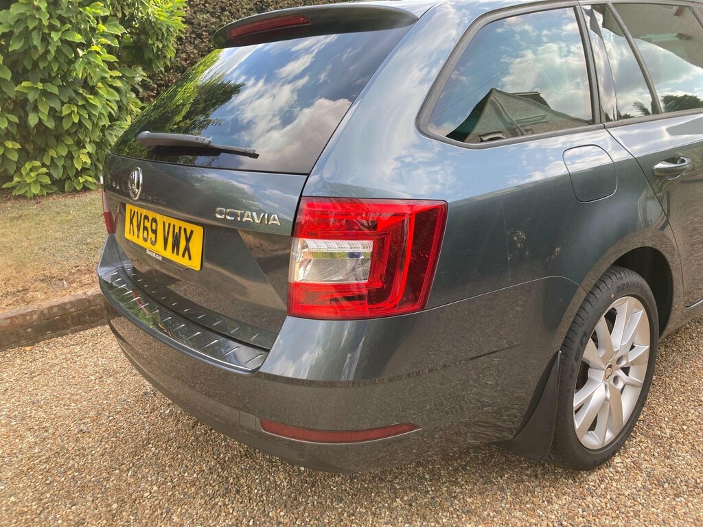 Skoda Octavia 1.5 Tsi Act Se L Euro 6 Ss KV69VWX Grey #5