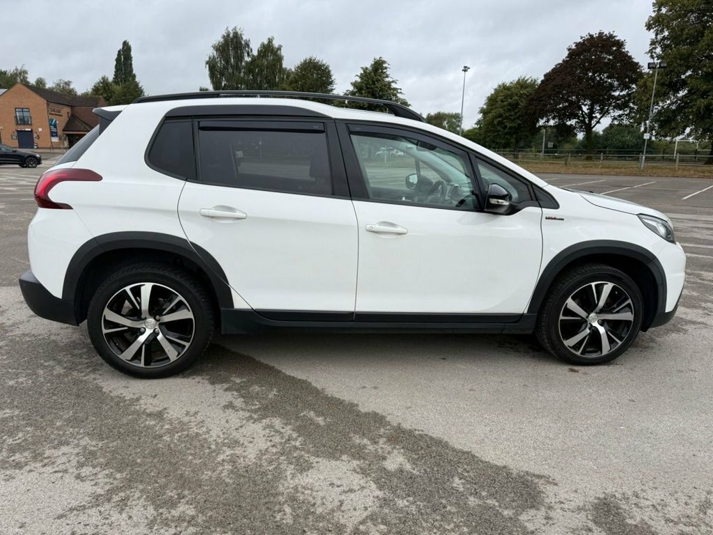 Peugeot 2008 1.2 Puretech 110 Gt Line Black #21