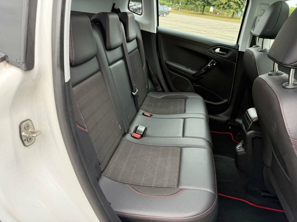 Peugeot 2008 1.2 Puretech 110 Gt Line Black #30