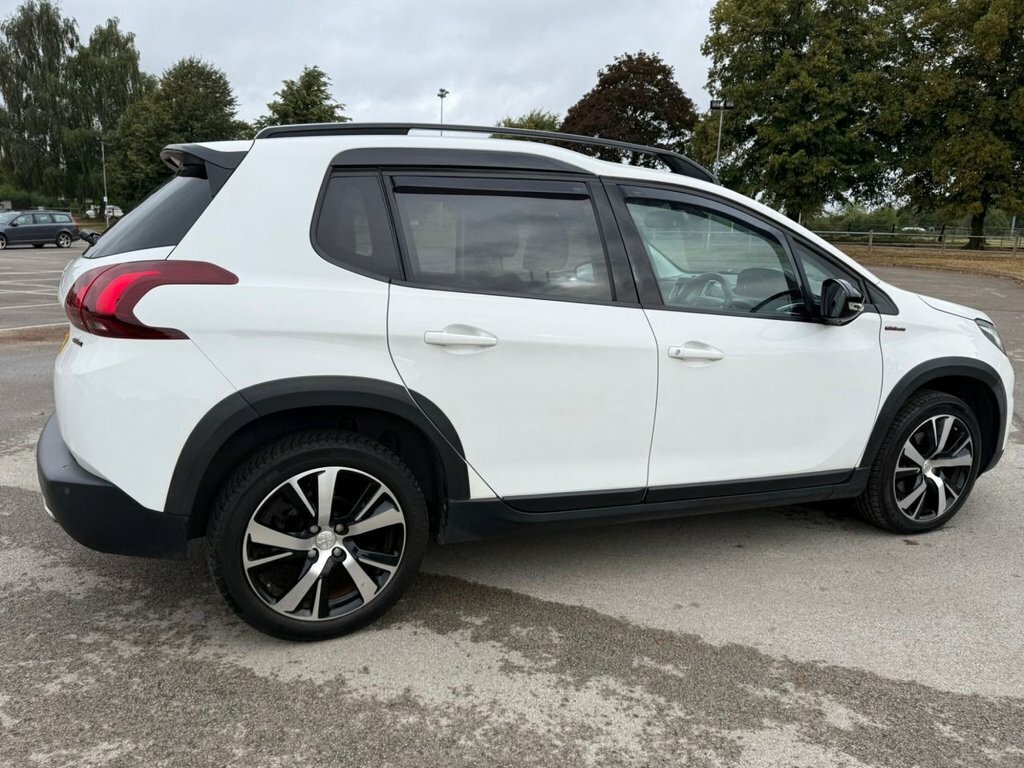 Peugeot 2008 1.2 Puretech 110 Gt Line Black #31