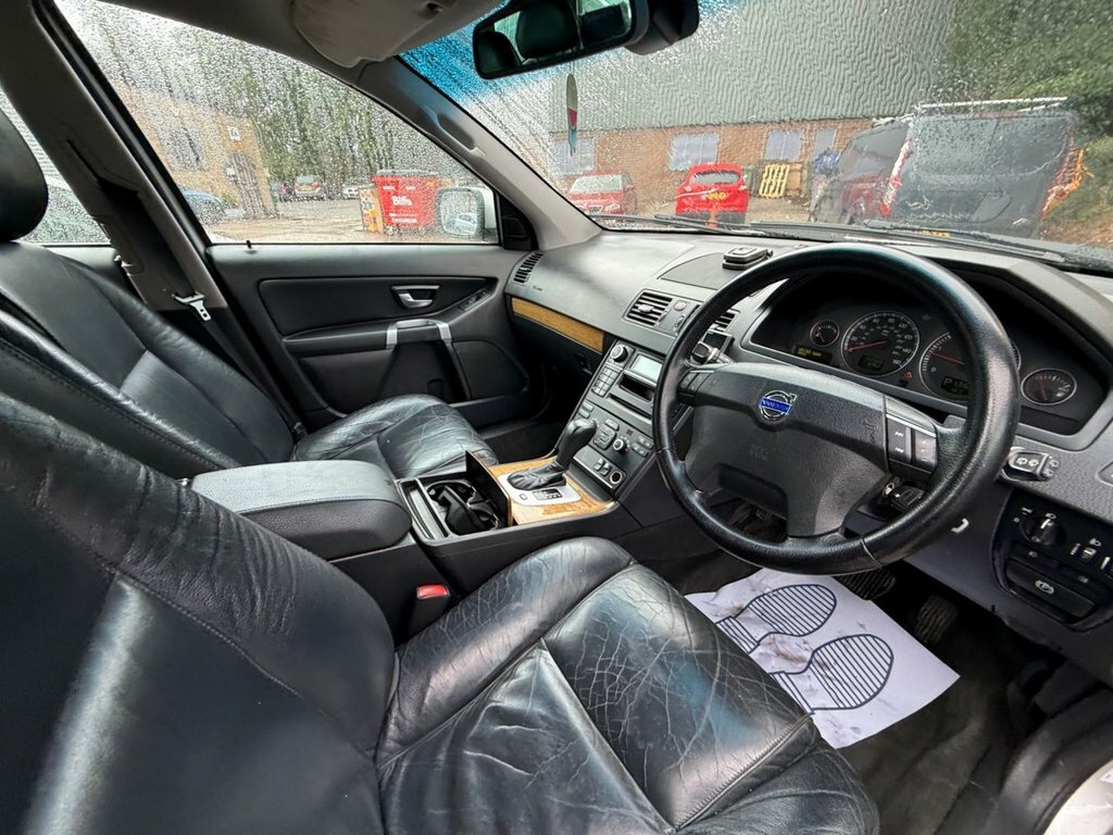 Volvo XC90 2.4L Se Silver #4