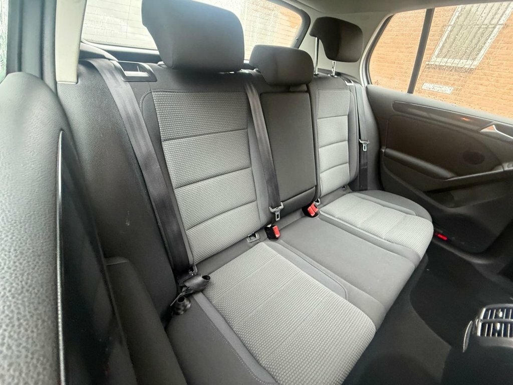 Volkswagen Golf 1.6L Match Grey #3