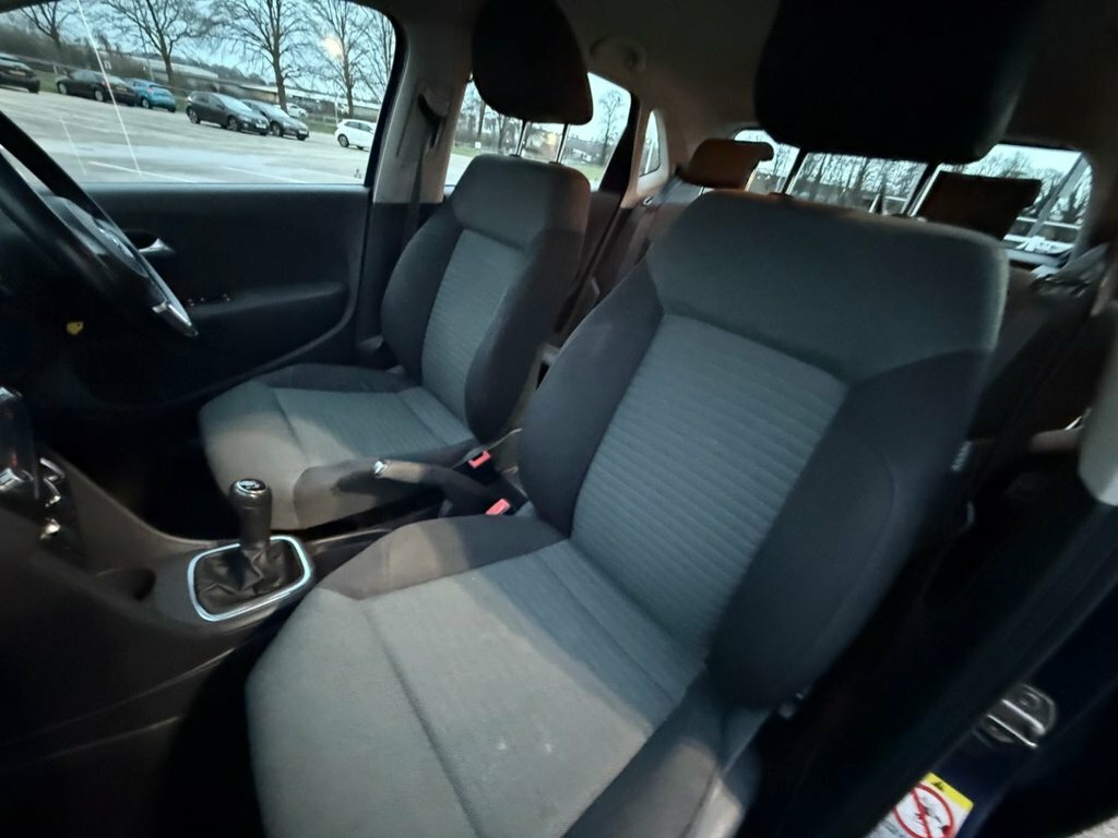 Volkswagen Polo Hatchback Silver #23