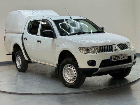 Mitsubishi L200 2.5 L200 4Work SE15GMG White