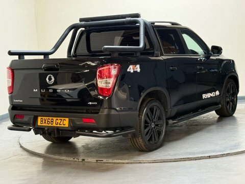 SsangYong Musso 2.2 Musso Rhino Black #4