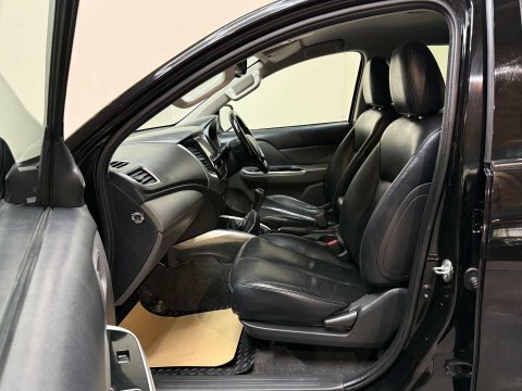Mitsubishi L200 2.4 L200 Warrior Black #4
