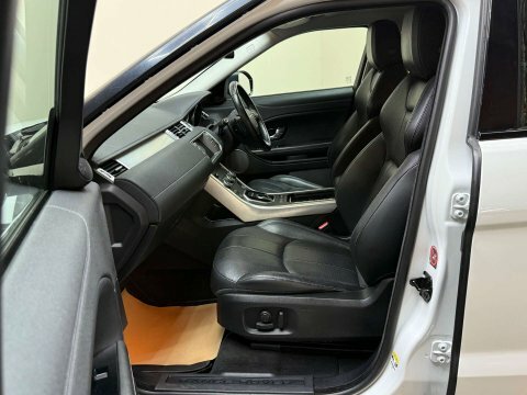 Land Rover Range Rover Evoque 2.0 Range Rover LA17EJF White #4