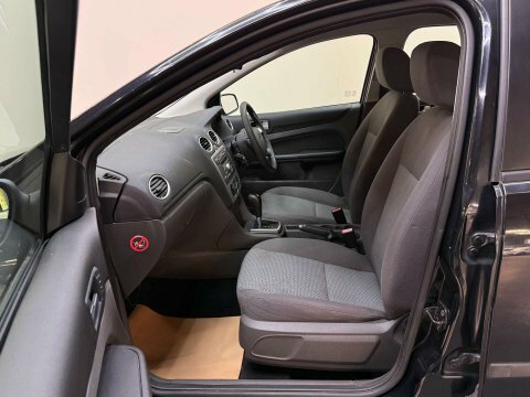 Ford Focus 1.6 Focus LX ML07KHR Black #4